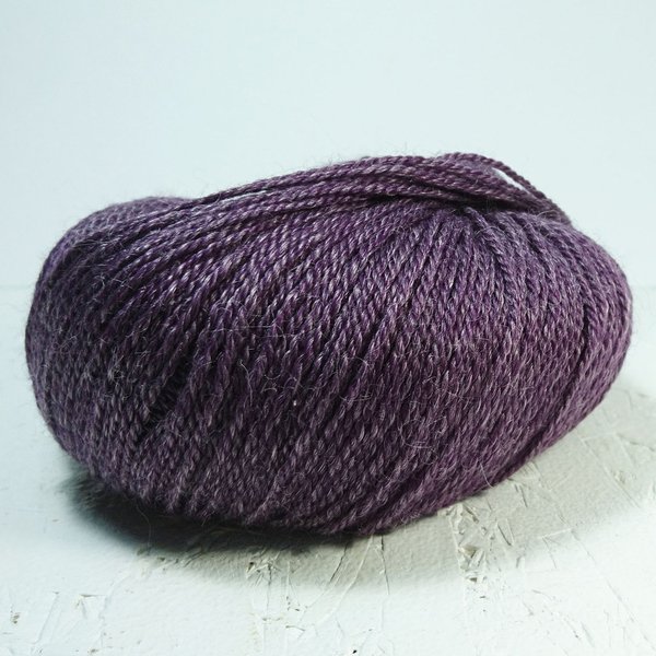 No. 3 Organic Wool + Nettle - 1112 Dark Purple