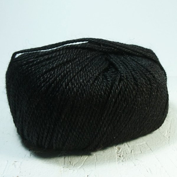 No. 3 Organic Wool + Nettle - 1118 Black