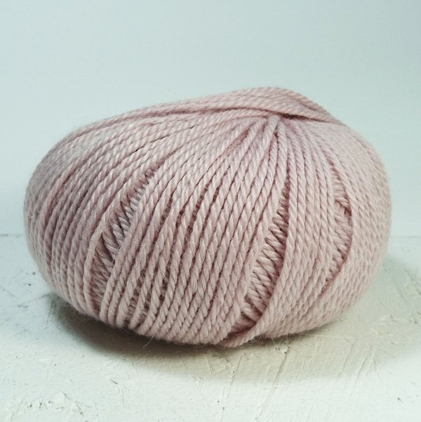 No. 4 Organic Wool + Nettle - 835 Light Pink