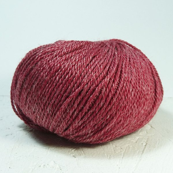 No. 4 Organic Wool + Nettle - 808 Dark Red
