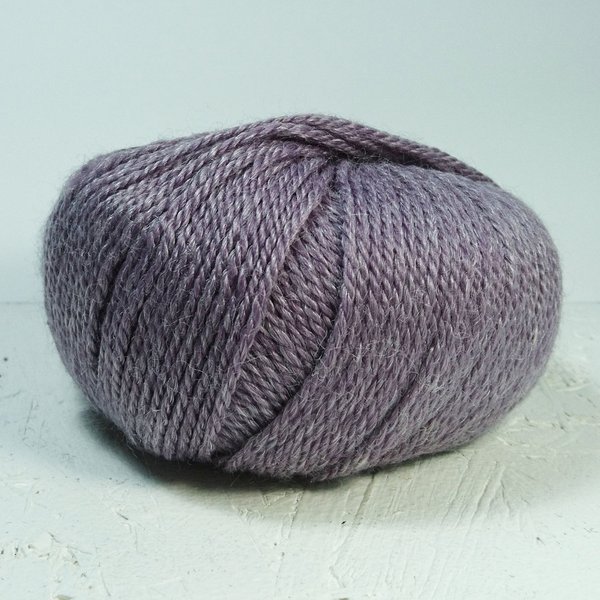 No. 4 Organic Wool + Nettle - 807 Light Purple
