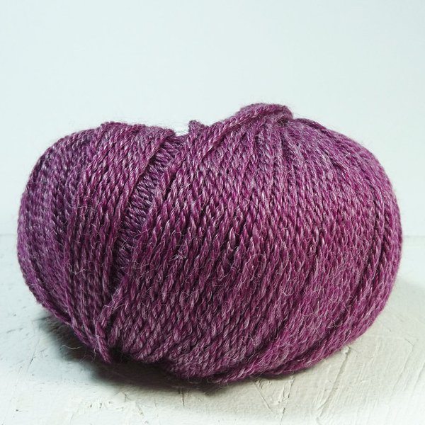 No. 4 Organic Wool + Nettle - 819 Purple