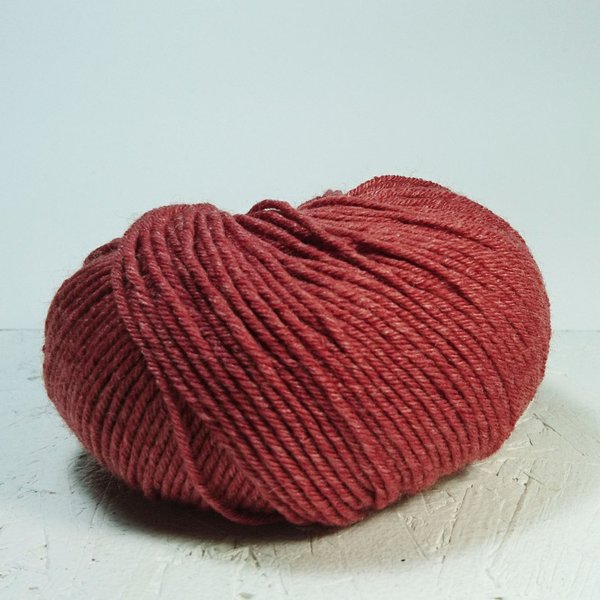 No. 6 Organic Wool + Nettle - 618 Dark Red